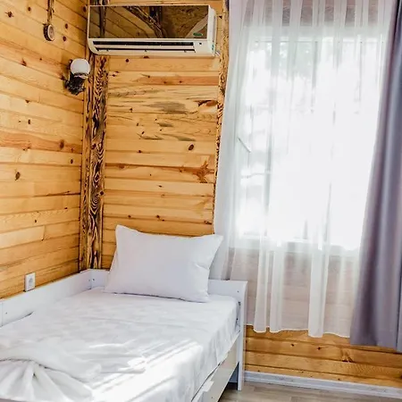 Oleaqua Bungalow Village & Caravan Park *