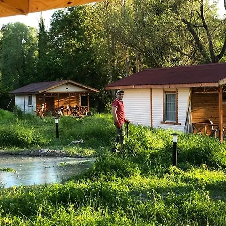 Gasthuis Oleaqua Bungalow Village & Caravan Park